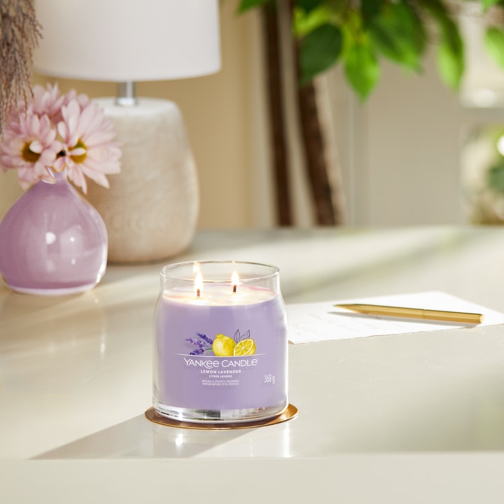 Lemon Lavender - Signature Medium Yankee Candle