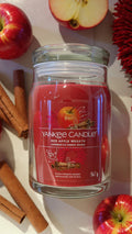 Red Apple Wreath - Large Yankee Candle Signature Jar