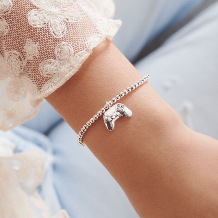 Joma Jewellery - A Little Girl Gamer